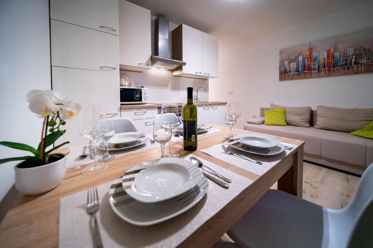 Apartments Arbis Lopar Exterior photo