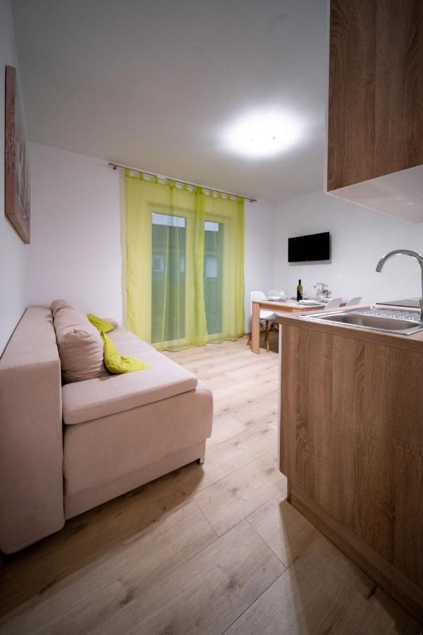 Apartments Arbis Lopar Exterior photo