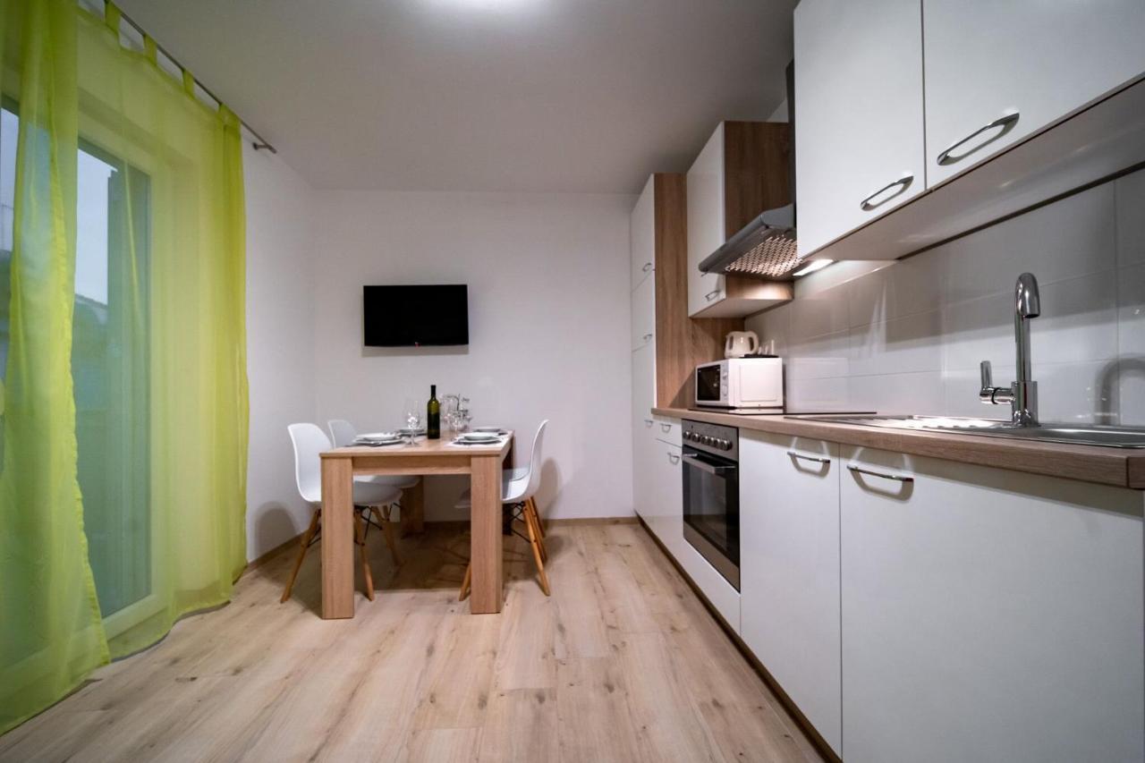 Apartments Arbis Lopar Exterior photo