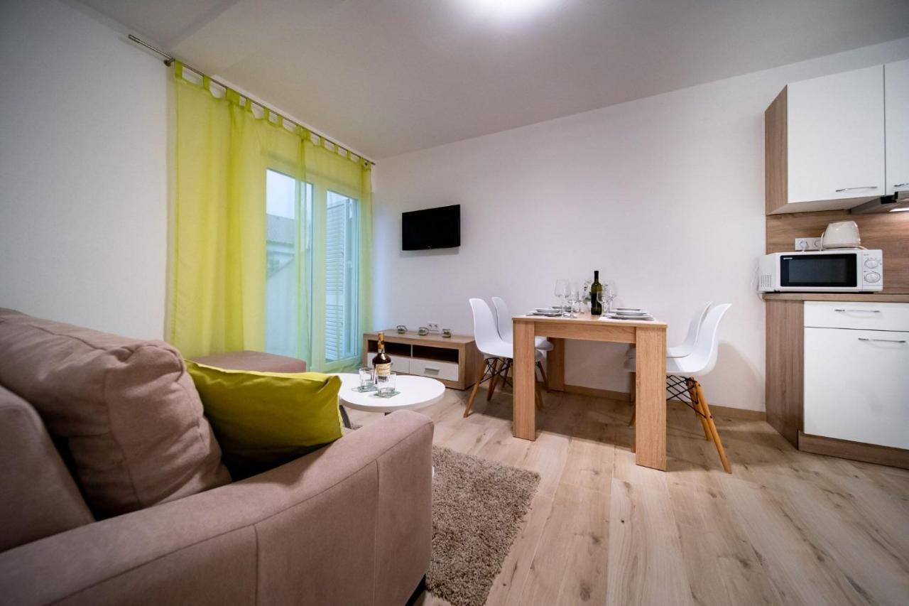 Apartments Arbis Lopar Exterior photo