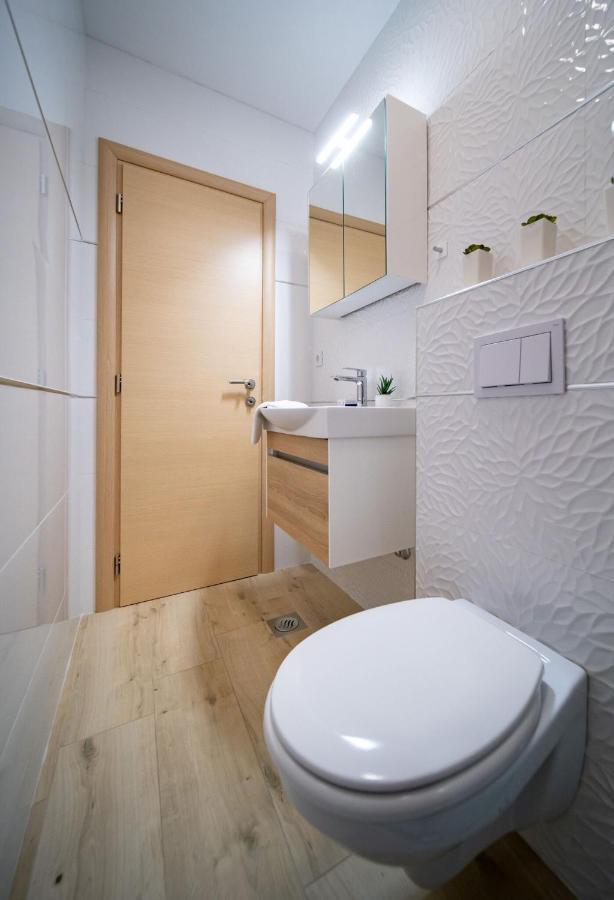 Apartments Arbis Lopar Exterior photo
