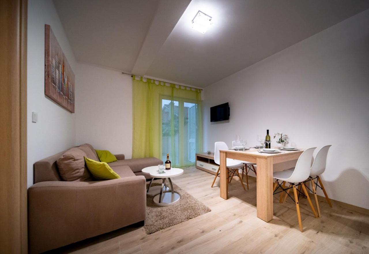 Apartments Arbis Lopar Exterior photo