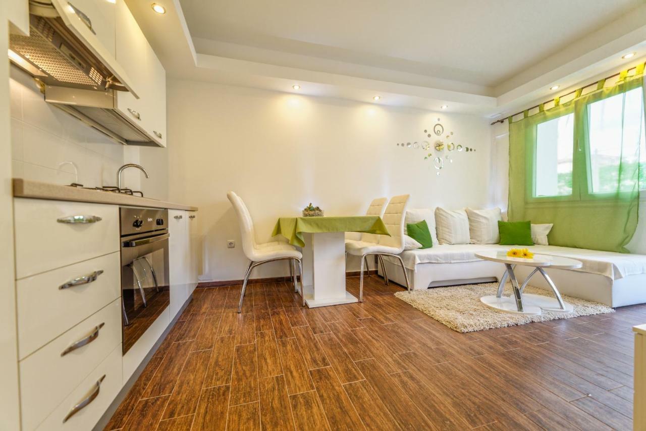 Apartments Arbis Lopar Exterior photo