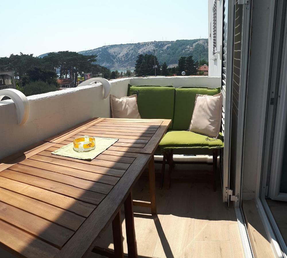 Apartments Arbis Lopar Exterior photo